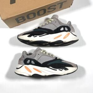 adidas Yeezy Boost 700 Wave Runner Sneaker Shoes Size 9.5 Pre Owned W Box